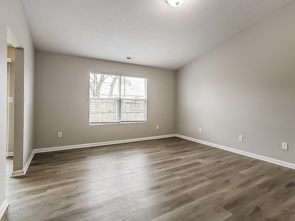 3rd image of 4071 Dogwood Ct