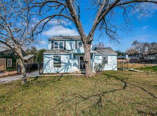 231 Elizabeth Rd, Terrell Hills, TX 78209
