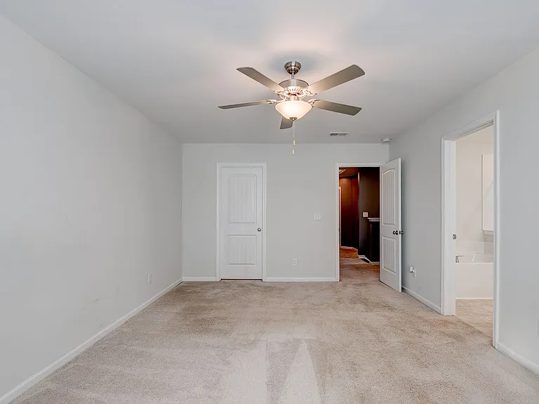 416 Sandfarm Trl — Photo 34