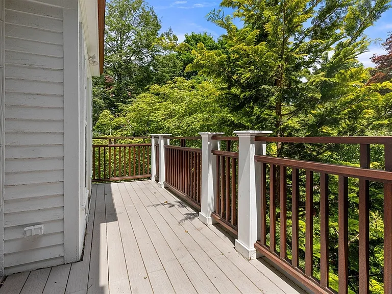 15 Myrtle St #2 — Photo 31