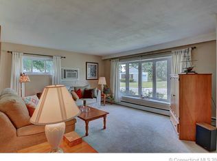 27 Manor Cir, East Hartford, CT 06118