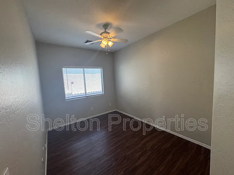 12913 W Corrine Dr — Photo 6