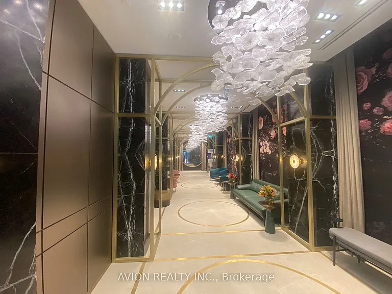 771 Yonge St #1205 — Photo 14