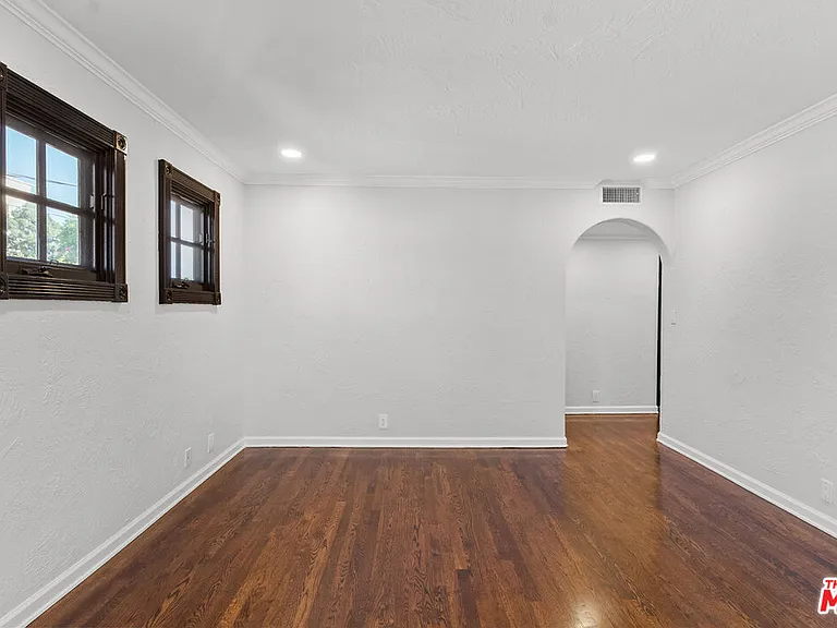 1118 Cardiff Ave #7 — Photo 7