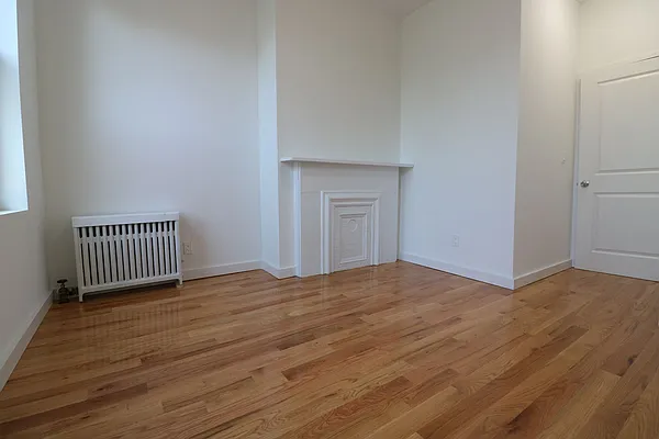 Rented by Compass | media 37