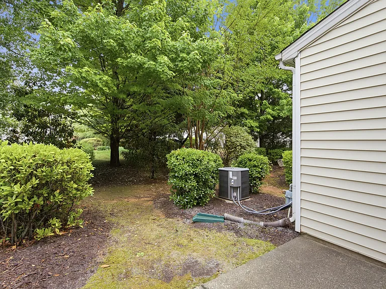 3015 Berkeley Springs Pl — Photo 12