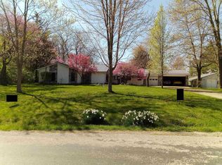 7307 Greenwell Rd, Churubusco, IN 46723