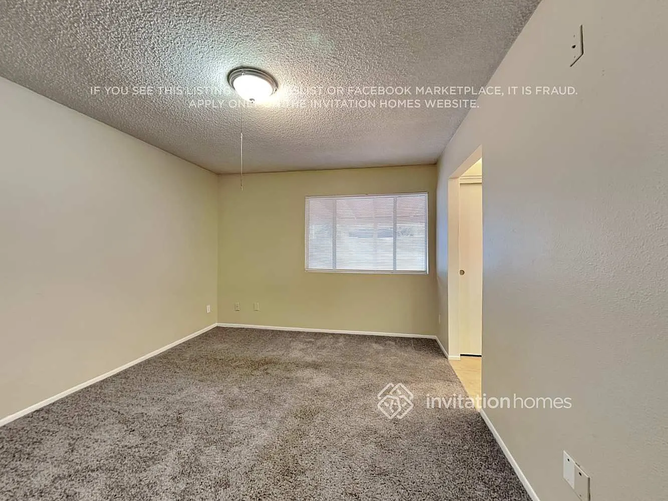 2386 W Betty Elyse Ln Phoenix, AZ 85023 — Photo 3
