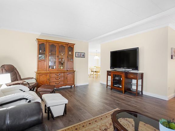 5th image of 2610 SW 54th Place