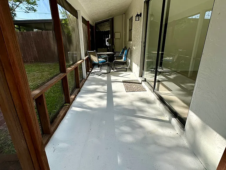 2034 Los Lomas Dr — Photo 5