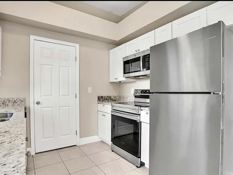 6215 Melbourne Ave — Photo 11