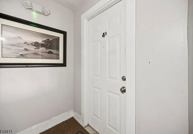 107 Macarthur Ave #4B — Photo 5