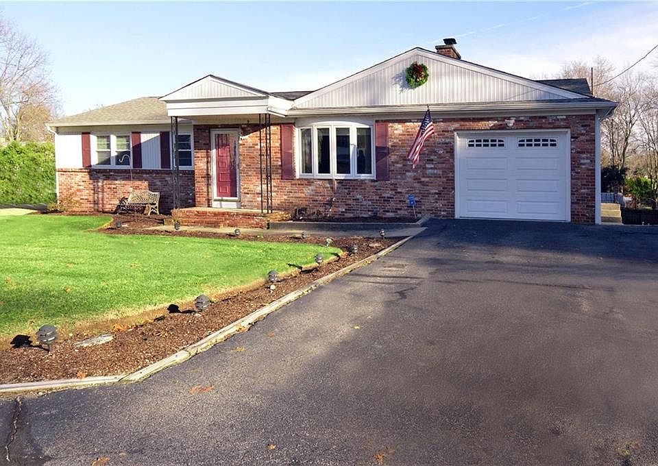 1st image of 9 Candlewood Dr