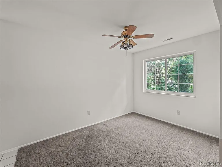 490 Baldwin Ave #5 — Photo 11