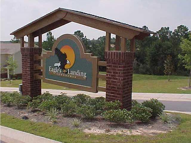 Eagles Landing Entrance