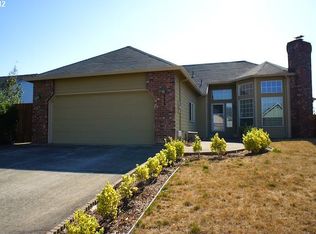 944 Hermanson St, Woodburn, OR 97071