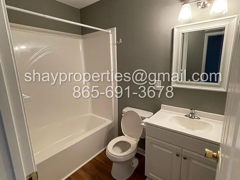 8220 Fallen Rock Dr — Photo 8