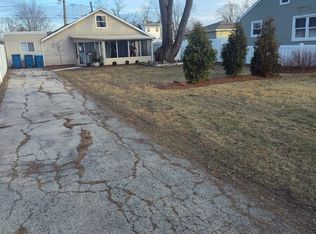 1585 Wood St, Crete, IL 60417