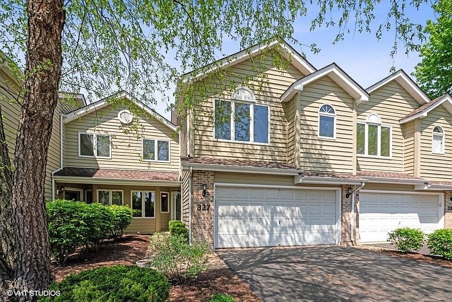 1st image of 327 Camarie Ct