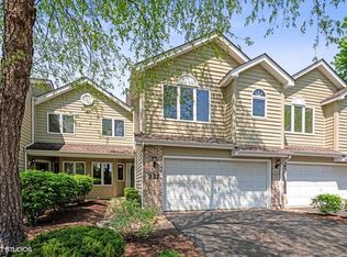 327 Camarie Ct, Naperville, IL