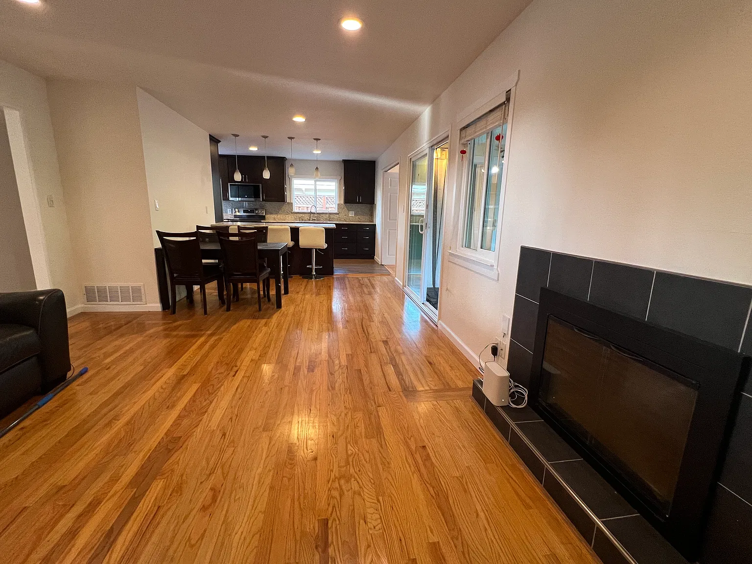 3 bed, 1431 sqft, $4,800 — Photo 4