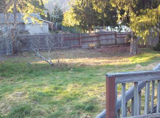 670 E Trails End Dr, Belfair, WA 98528