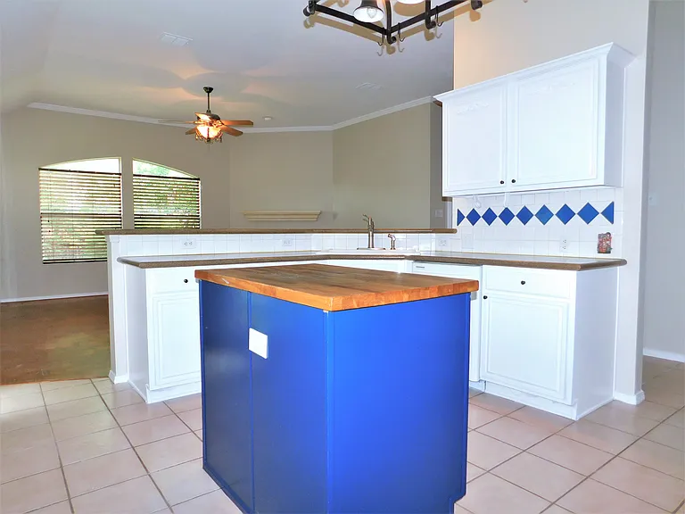 1664 Big Bend Dr — Photo 7