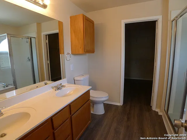 2935 Encino Riv — Photo 25