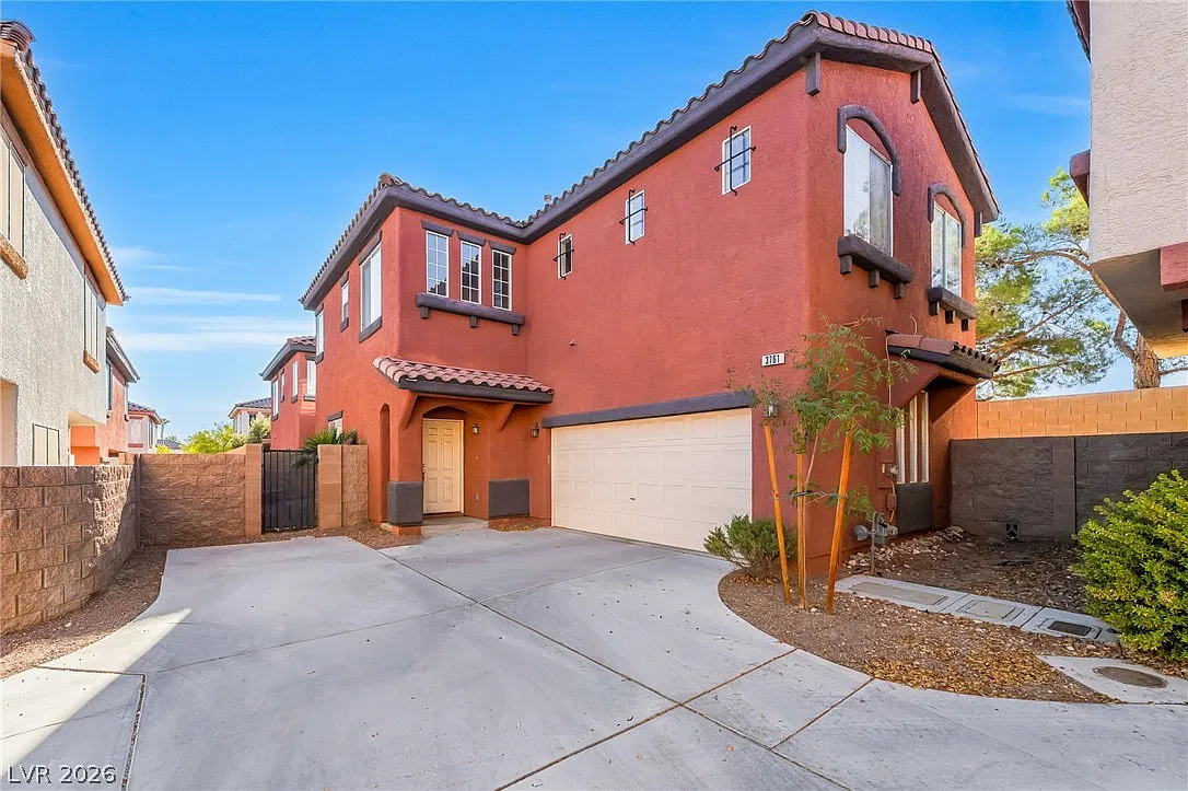 3 bed, 2.5 bath, 1849 sqft, $1,900 — Photo 1