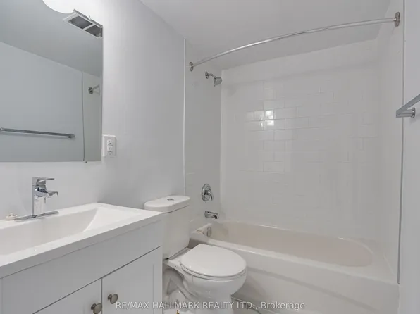 10 Garfella Dr S #616, Toronto, ON M9V 2E9