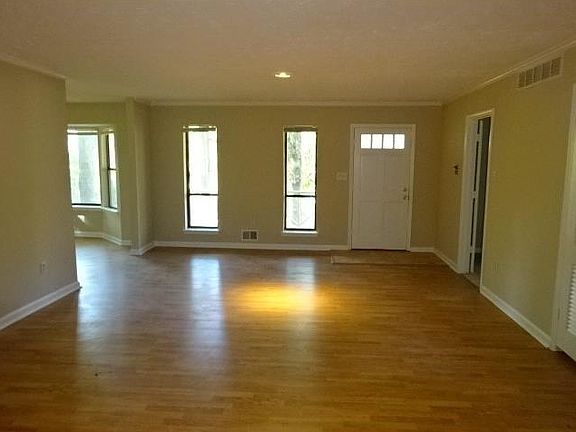 3rd image of 2250 Rock Creek Dr SW