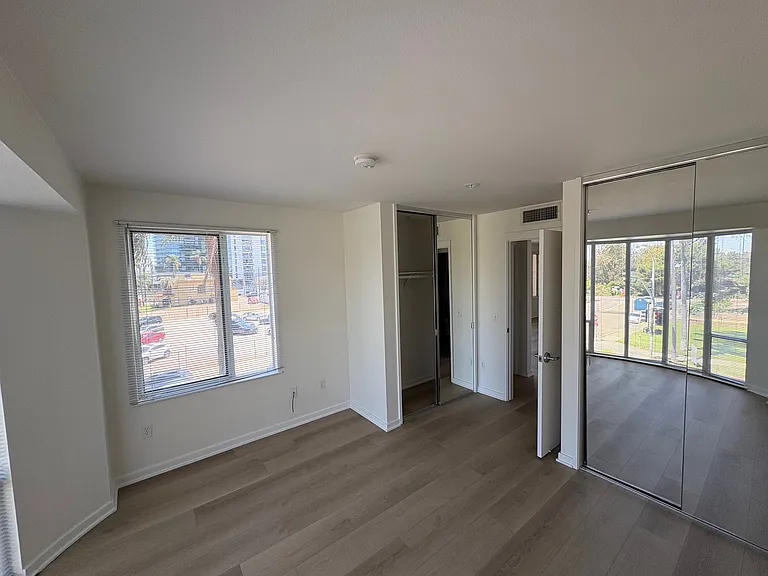 3004 6th Ave #7 — Photo 15