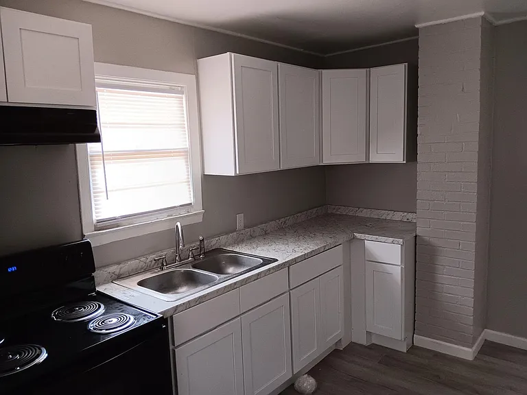 110 Brown St — Photo 11
