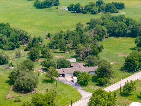4269 Wilcox Ln, Bryan, TX 77808