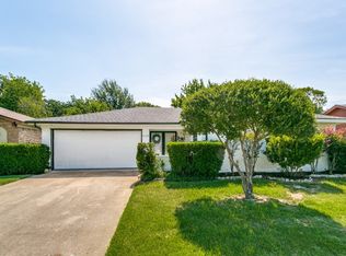 3120 Spring Grove Dr, Bedford, TX 76021