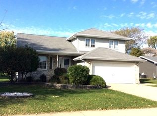 2114 Manico Dr, Crest Hill, IL 60403