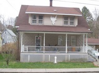 37 Mechanic St, Rouseville, PA 16344