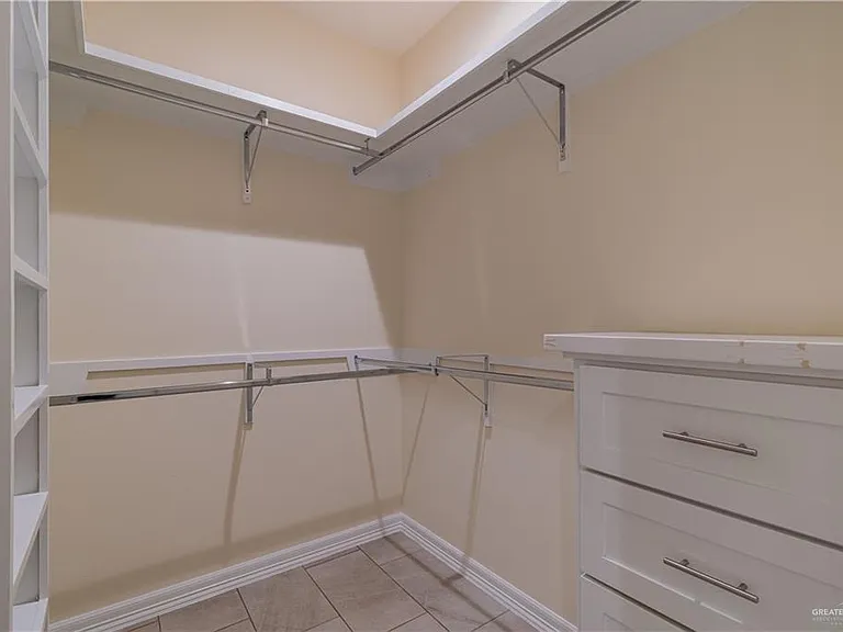 613 Tower Oak Dr — Photo 11