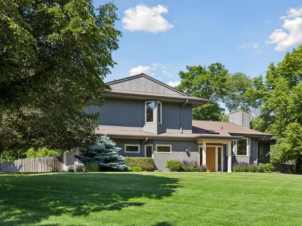5931 Creek Pt, Minnetonka, MN 55345