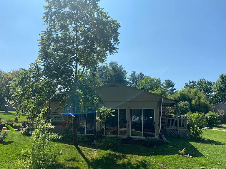 862 Field Dr — Photo 1