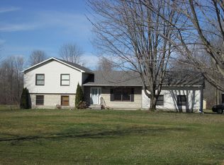 8935 Bushnell Shore Rd, Bridgeport, NY 13030