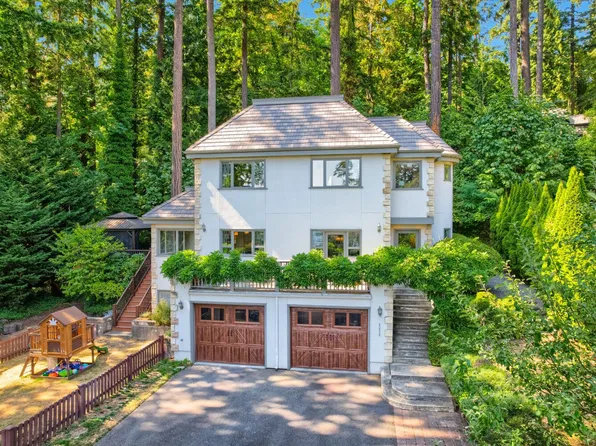 8624 NE Juanita Dr, Kirkland, WA 98034