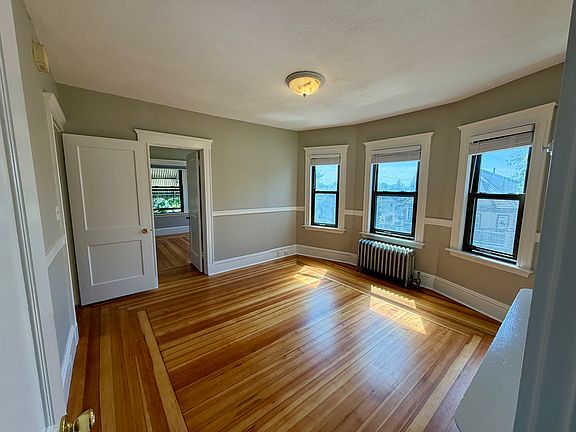 2nd image of 36 Mason St #2