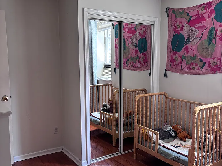 1914 South St #2R — Photo 1