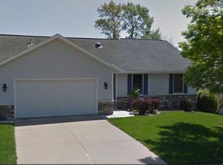 1723 Hamer Dr NW, Cedar Rapids, IA 52405