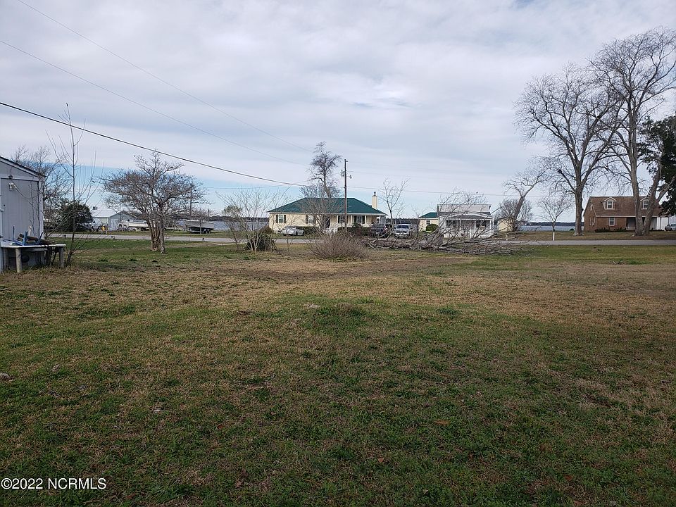 2305 Crab Point Loop Road, Morehead City, NC 28557 Zillow