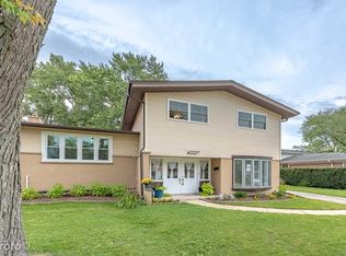 9411 Ozark Ave, Morton Grove, IL 60053