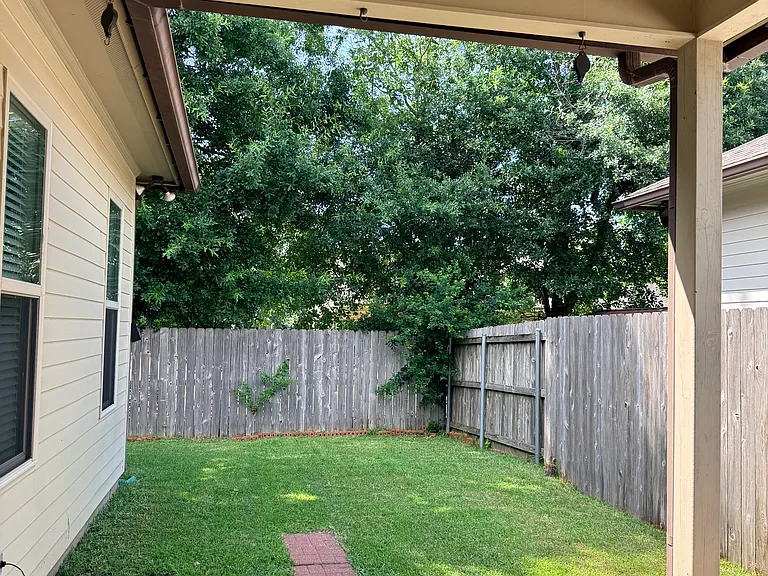 405 Summerland Key Ln — Photo 11