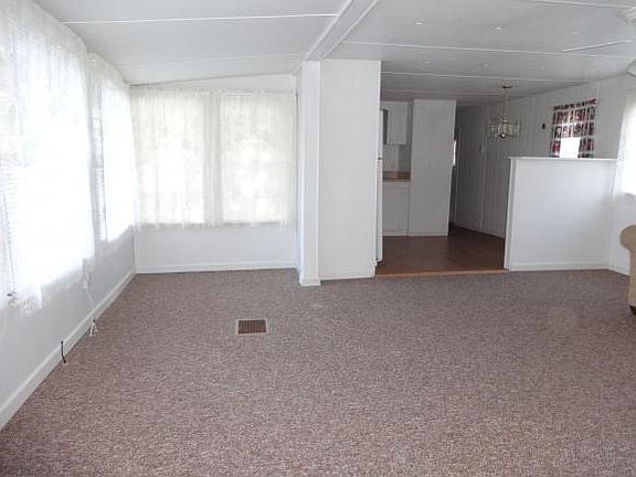5th image of 4293 E Lake Park Dr