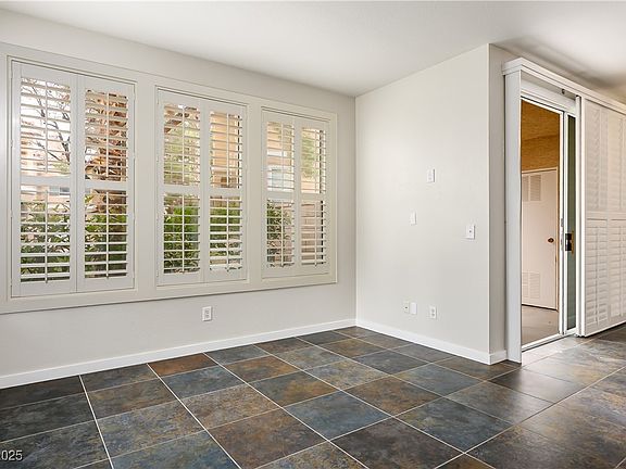 4th image of 251 S Green Valley Pkwy Unit 4611